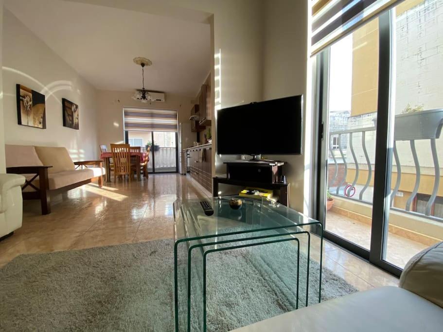 May Flower: Modern Flat Close To Airport/Bus Stops Tarxien Экстерьер фото